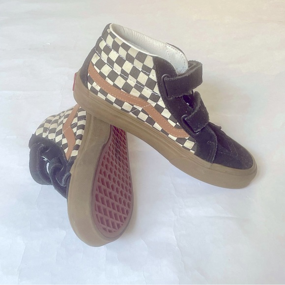 VANS - Picture 2 of 10